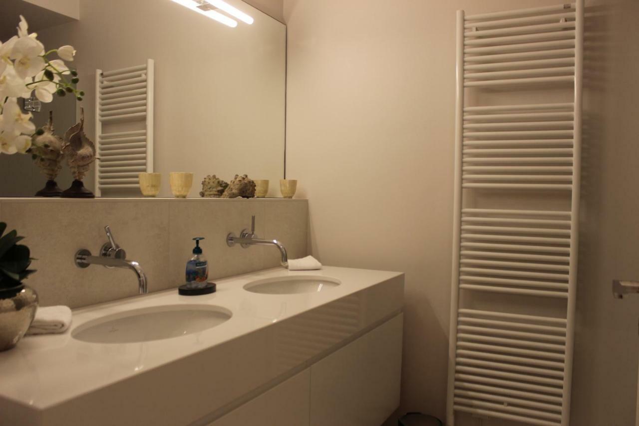 Luxury Apartment In Andreas Quartier Düsseldorf Exteriör bild