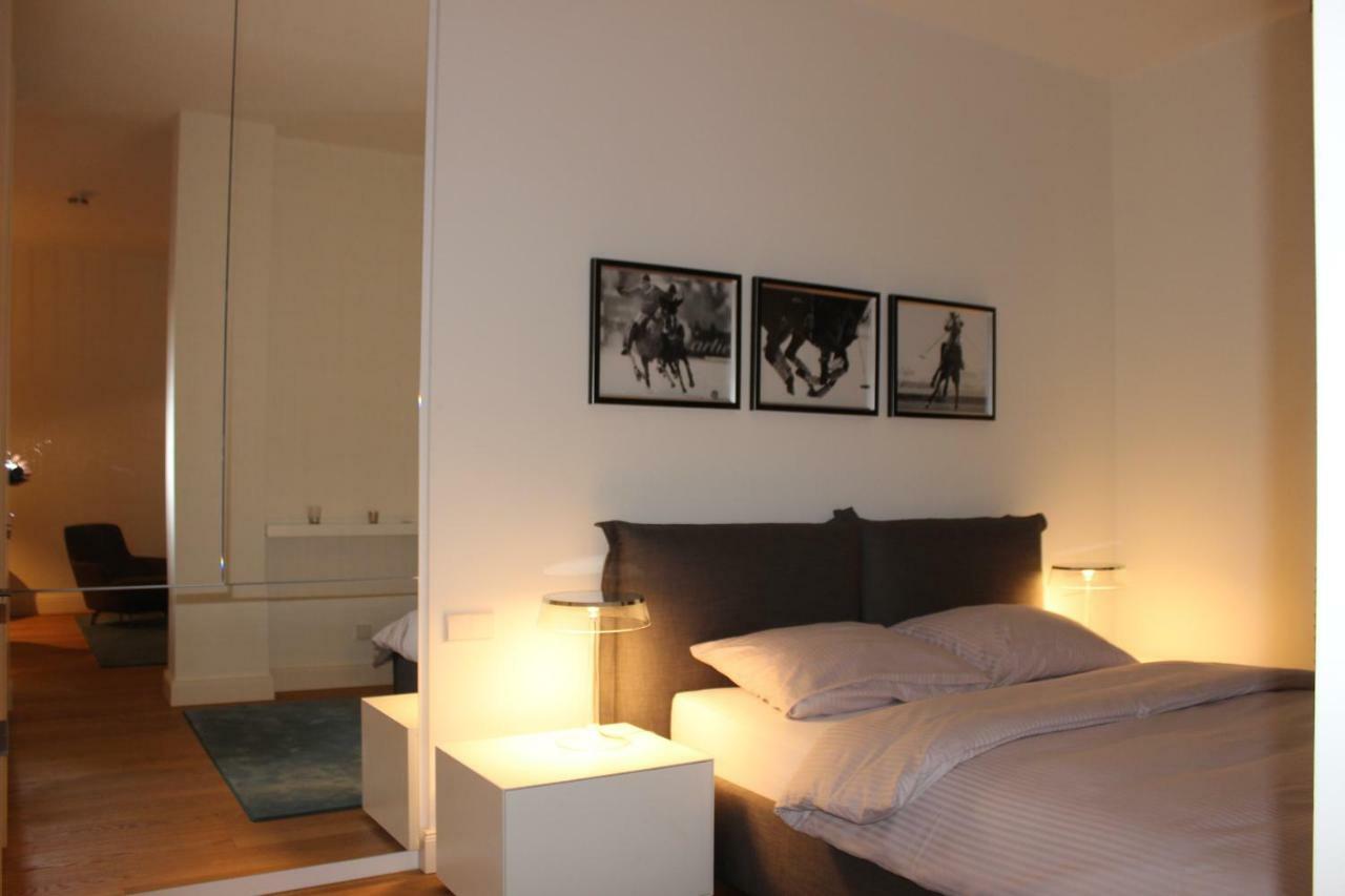 Luxury Apartment In Andreas Quartier Düsseldorf Exteriör bild