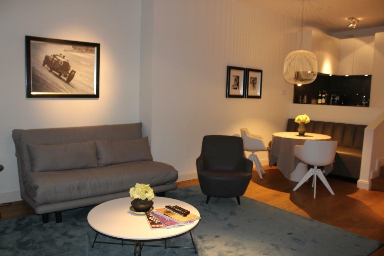Luxury Apartment In Andreas Quartier Düsseldorf Exteriör bild